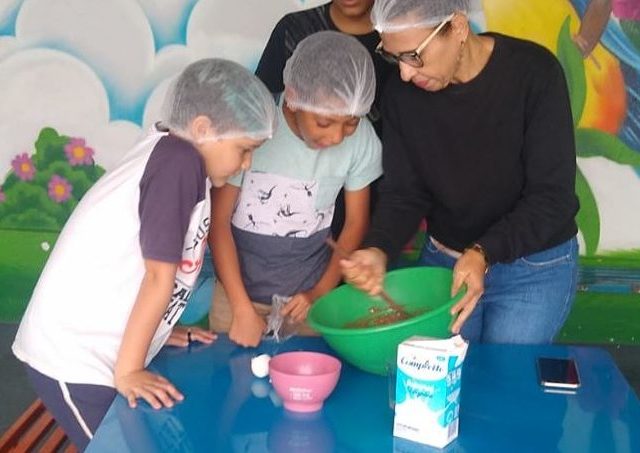 Crianças na Cozinha: A Importância do Aprendizado Culinário